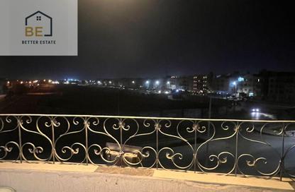 شقة - 3 غرف نوم - 2 حمامات للبيع في المنطقة الثامنة - مدينة الشروق - القاهرة