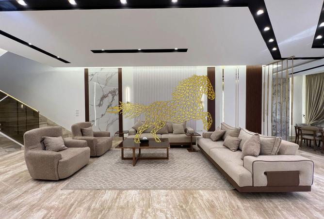 98004493 - Property Image 3