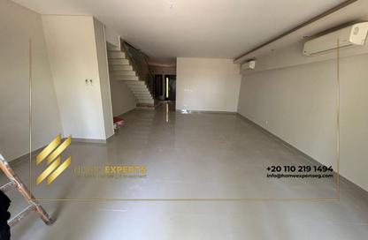 Townhouse - 3 Bedrooms - 4 Bathrooms for rent in Garden Residence - Hyde Park - New Cairo City - Cairo