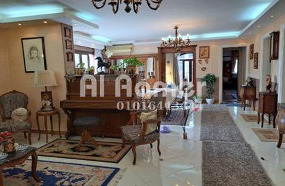 Apartment - 3 Bedrooms - 2 Bathrooms for sale in Al Laselky St. - El Laselky - New Maadi - Hay El Maadi - Cairo