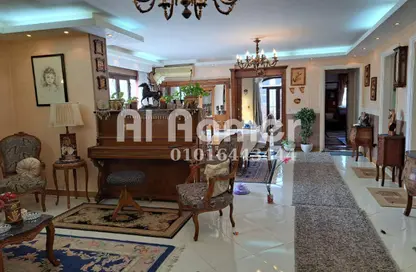 شقة - 3 غرف نوم - 2 حمامات للبيع في شارع اللاسلكي - اللاسلكي - المعادي الجديدة - حي المعادي - القاهرة