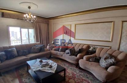 Apartment - 3 Bedrooms - 1 Bathroom for rent in Al Canal St. - Maadi - Hay El Maadi - Cairo