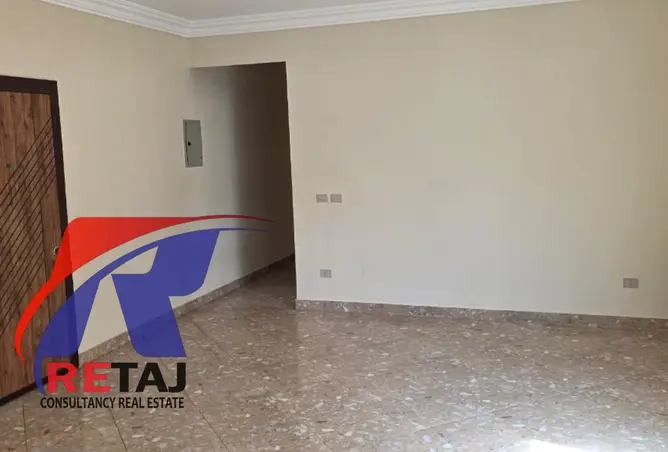 102077920 - Property Image 2