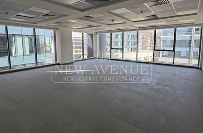 Office Space - Studio for sale in Three Sixty - 5th Settlement Compounds - The 5th Settlement - New Cairo City - Cairo