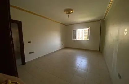 شقة - 3 غرف نوم - 2 حمامات للايجار في شارع 155 - الحي الرابع - التجمع الخامس - مدينة القاهرة الجديدة - القاهرة