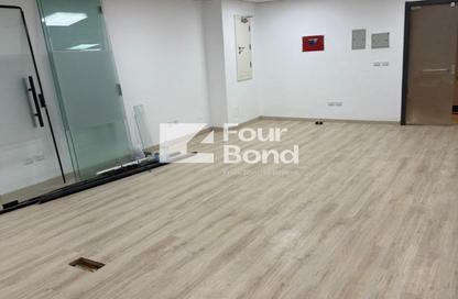 Office Space - Studio - 2 Bathrooms for rent in Hyde Park Business District Mall - South Teseen St. - The 5th Settlement - New Cairo City - Cairo