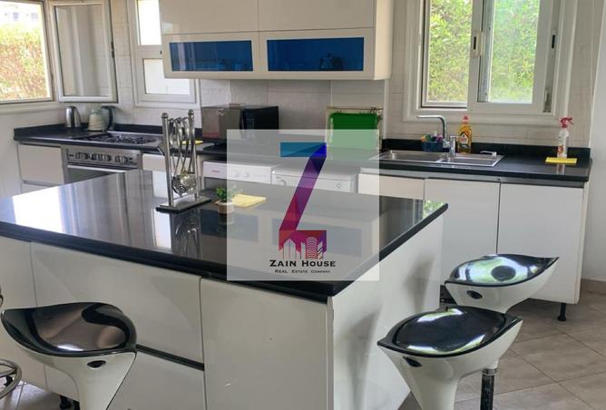 98273929 - Property Image 3