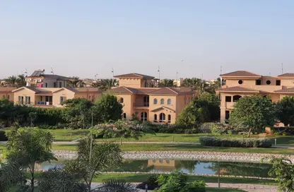 فيلا - 5 غرف نوم - 5 حمامات للبيع في پريڤادو - مدينتي - القاهرة