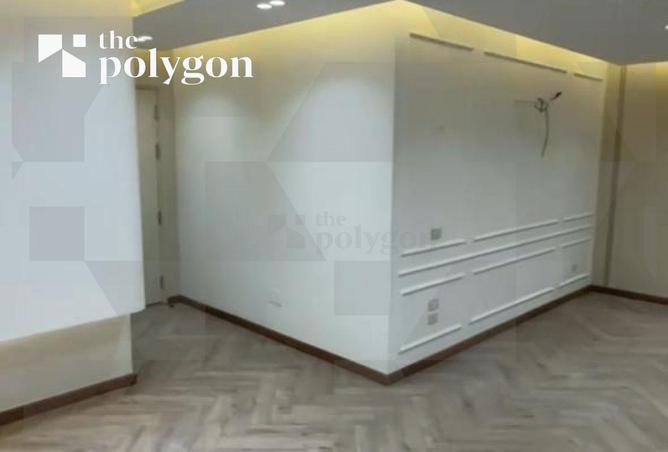 70099843 - صورة العقار 3