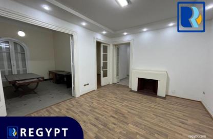 مساحات مكتبية - استوديو - 2 حمامات للايجار في شارع يحيي ابراهيم - الزمالك - القاهرة