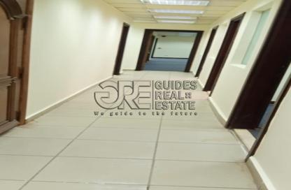 Office Space - Studio - 4 Bathrooms for rent in Cornish El Nile St. - Maadi - Hay El Maadi - Cairo