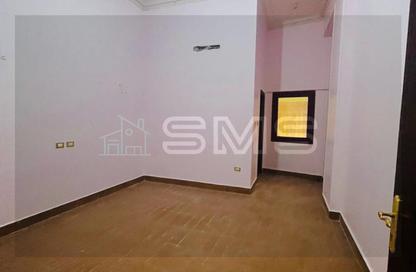 Villa - 5 Bedrooms - 3 Bathrooms for rent in Doctor Yassin Abdel Ghaffar St. - Area C - Ganoob El Acadimia - New Cairo City - Cairo