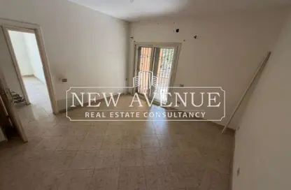 Apartment - 3 Bedrooms - 2 Bathrooms for sale in Mena Residence - South Investors Area - New Cairo City - Cairo