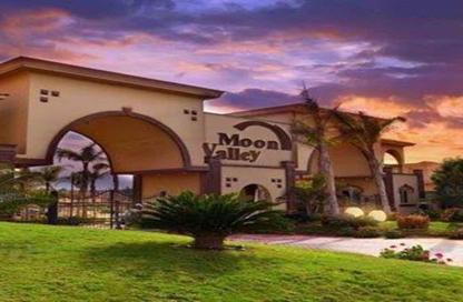 Villa - 6 - 4 for sale in Moon Valley - South Investors Area - New Cairo City - Cairo