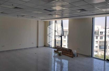 مساحات مكتبية - استوديو - 2 حمامات للايجار في مول هايد بارك بيزنس - شارع التسعين الجنوبي - التجمع الخامس - مدينة القاهرة الجديدة - القاهرة