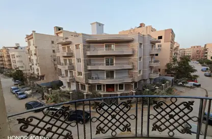 شقة - 3 غرف نوم - 2 حمامات للبيع في حى اسكان الجامعه الامريكية - كمبوندات التجمع الخامس - التجمع الخامس - مدينة القاهرة الجديدة - القاهرة