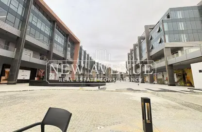 Clinic - 1 Bedroom - 1 Bathroom for sale in Three Sixty - 5th Settlement Compounds - The 5th Settlement - New Cairo City - Cairo