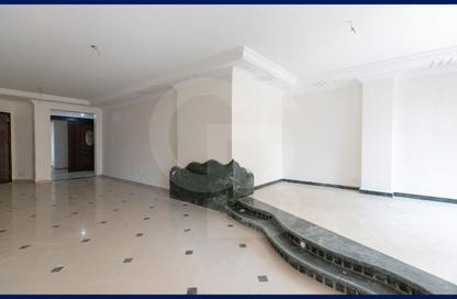 Apartment - 3 - 3 for sale in Mostafa Kamel St. - Smouha - Hay Sharq - Alexandria