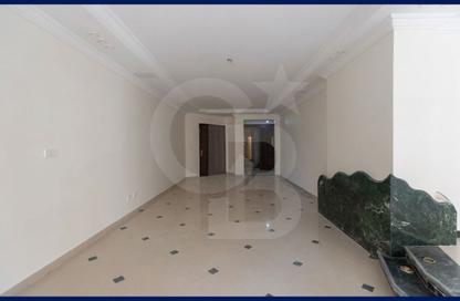 Apartment - 3 - 3 for sale in Mostafa Kamel St. - Smouha - Hay Sharq - Alexandria