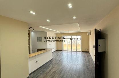 Apartment - 3 Bedrooms - 3 Bathrooms for sale in Centerville - Hyde Park - New Cairo City - Cairo