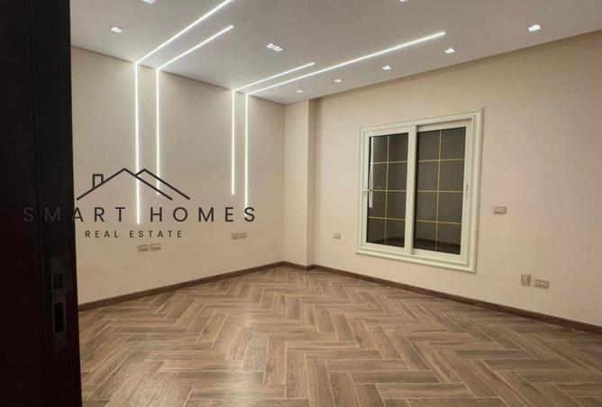 72711110 - Property Image 2