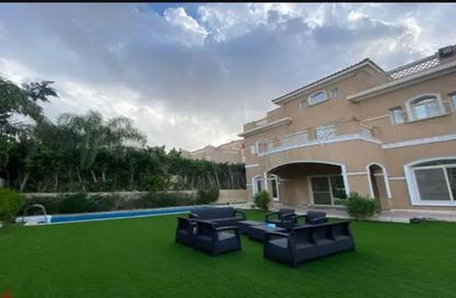 Villa - 6 Bedrooms - 5 Bathrooms for sale in Mena Garden City - Al Motamayez District - 6 October City - Giza