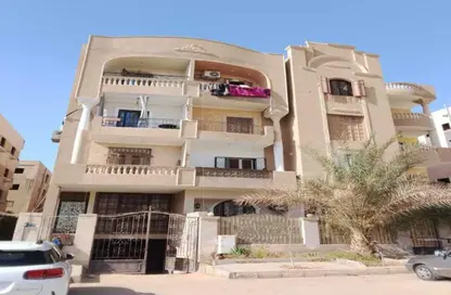 شقة - 3 غرف نوم - 1 حمام للبيع في المجاورة الرابعة - المنطقة الرابعة - مدينة الشروق - القاهرة