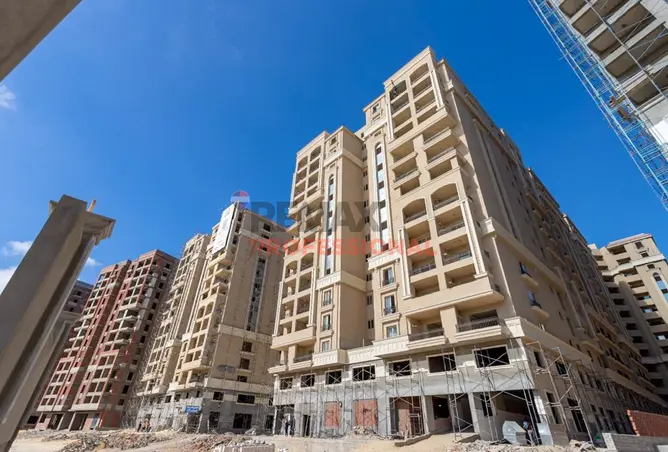 98823854 - Property Image 3