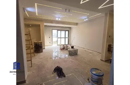 شقة - 3 غرف نوم - 2 حمامات للايجار في مدينة الخمائل - كمبوندات الشيخ زايد - الشيخ زايد - الجيزة