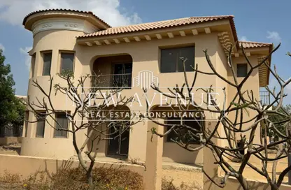 Villa - 5 Bedrooms - 6 Bathrooms for sale in Hyde Park - New Cairo City - Cairo
