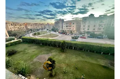 Apartment - 4 Bedrooms - 4 Bathrooms for sale in Green Residence 2 - 8th District - Sheikh Zayed City - Giza