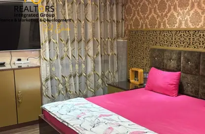 Apartment - 3 Bedrooms - 3 Bathrooms for sale in Beverly Hills Road - 17th District - Sheikh Zayed City - Giza