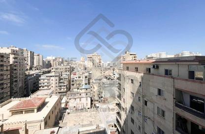 شقة - 3 غرف نوم - 2 حمامات للبيع في شارع فاموس - كامب شيزار - حي وسط - الاسكندرية شقة - 3 غرف نوم - 2 حمامات للبيع في شارع فاموس - كامب شيزار - حي وسط - الاسكندرية