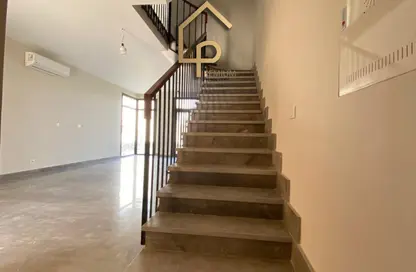 فيلا - 4 غرف نوم - 3 حمامات للايجار في أو ويست - كمبوندات 6 أكتوبر - مدينة 6 أكتوبر - الجيزة