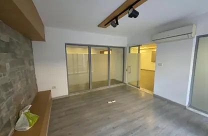 Apartment - 4 Bedrooms - 3 Bathrooms for rent in Street 11 - Maadi - Hay El Maadi - Cairo