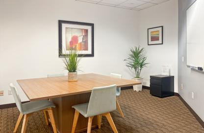 Office Space - Studio - 1 Bathroom for rent in Hay El Gomrok - Alexandria