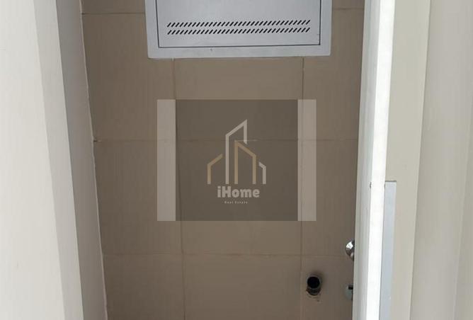 77053891 - Property Image 3