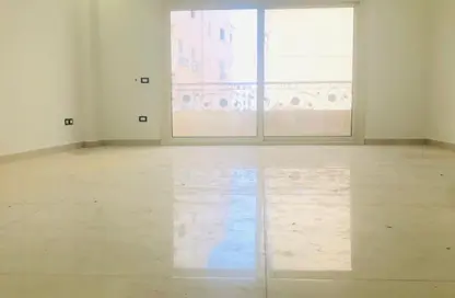 Apartment - 4 Bedrooms - 3 Bathrooms for rent in South Teseen St. - The 5th Settlement - New Cairo City - Cairo