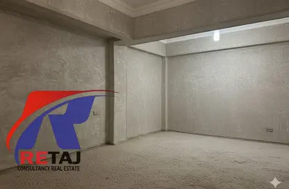 Apartment - 3 Bedrooms - 1 Bathroom for sale in Mostafa Darwish St. - 6th Zone - Nasr City - Cairo