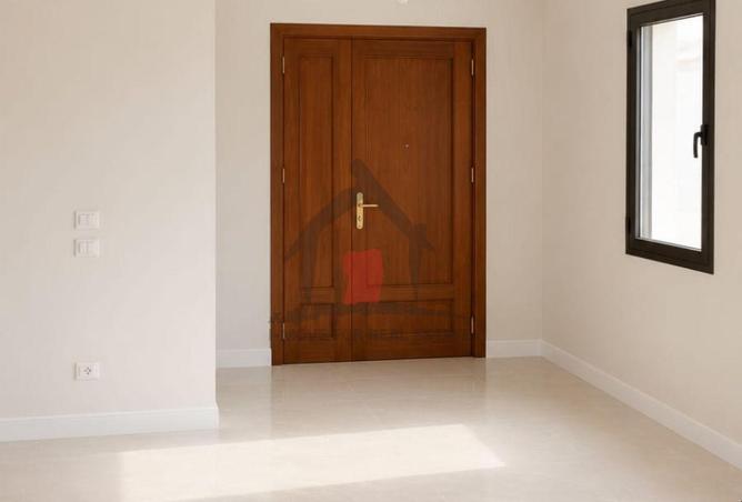 98824669 - Property Image 2