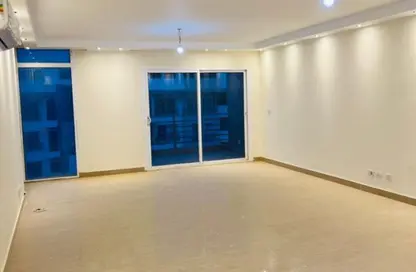 Apartment - 3 Bedrooms - 3 Bathrooms for rent in Garden Residence - Hyde Park - New Cairo City - Cairo