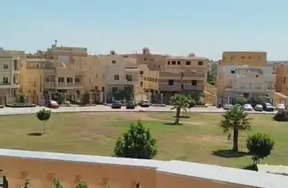 شقة - 3 غرف نوم - 2 حمامات للايجار في شرق الاكاديمية - مدينة القاهرة الجديدة - القاهرة