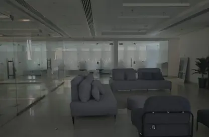 مساحات مكتبية - استوديو - 4 حمامات للايجار في شارع التسعين - التجمع الخامس - مدينة القاهرة الجديدة - القاهرة