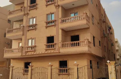 شقة - 3 غرف نوم - 3 حمامات للبيع في المجاورة الاولي - المنطقة السابعة - مدينة الشروق - القاهرة
