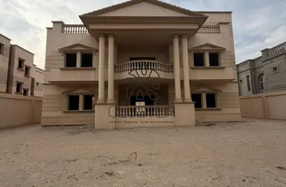 Villa - 6 Bedrooms - 6 Bathrooms for sale in Royal City - Sheikh Zayed Compounds - Sheikh Zayed City - Giza