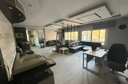 مساحات مكتبية - استوديو - 4 حمامات للايجار في شارع البطل احمد عبد العزيز - المهندسين - الجيزة