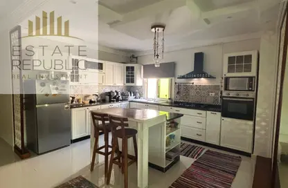 شقة - 3 غرف نوم - 3 حمامات للايجار في عمارات البنفسج - البنفسج - مدينة القاهرة الجديدة - القاهرة