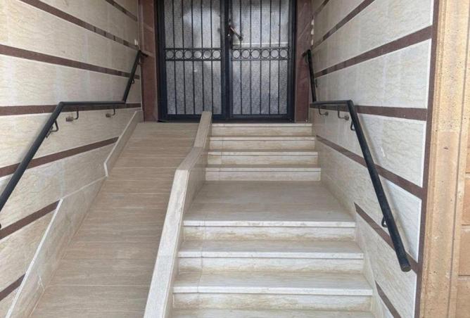 8611635 - Property Image 3