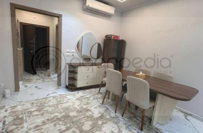 شقة - 2 غرف نوم - 2 حمامات للايجار في جاليريا  مون فالى - المستثمرين الجنوبية - مدينة القاهرة الجديدة - القاهرة
