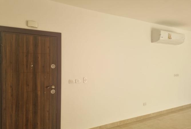 101480194 - Property Image 2
